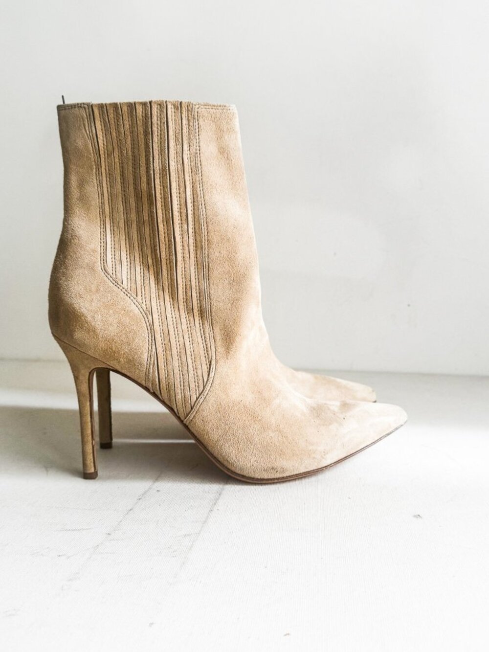 Veronica Beard Light Beige Suede Stiletto Booties 9.5M